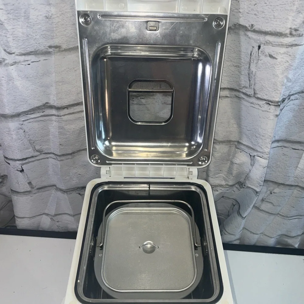 Hitachi HB-B201 Automatic‎ Home Bakery Plus Bread Maker Dough Jam Rice